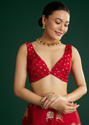 Maroon Dola Silk Saree With Zari Woven Border