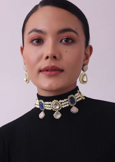Multicolor Choker And Earring Set In Two Tone Finish