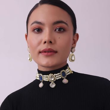 Multicolor Choker And Earring Set In Two Tone Finish
