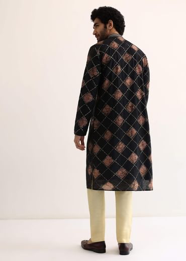 Black And Pink Silk Kurta Set With Mirror Embroidery