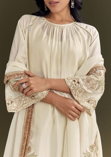 Off White Russian Silk Kurta Dupatta Set With Applique Zari Work