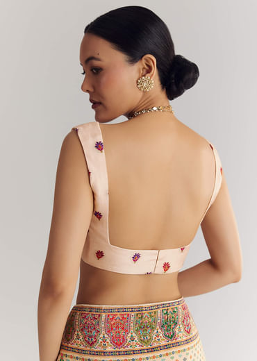 Off White Saree In Natural Traditional Prints