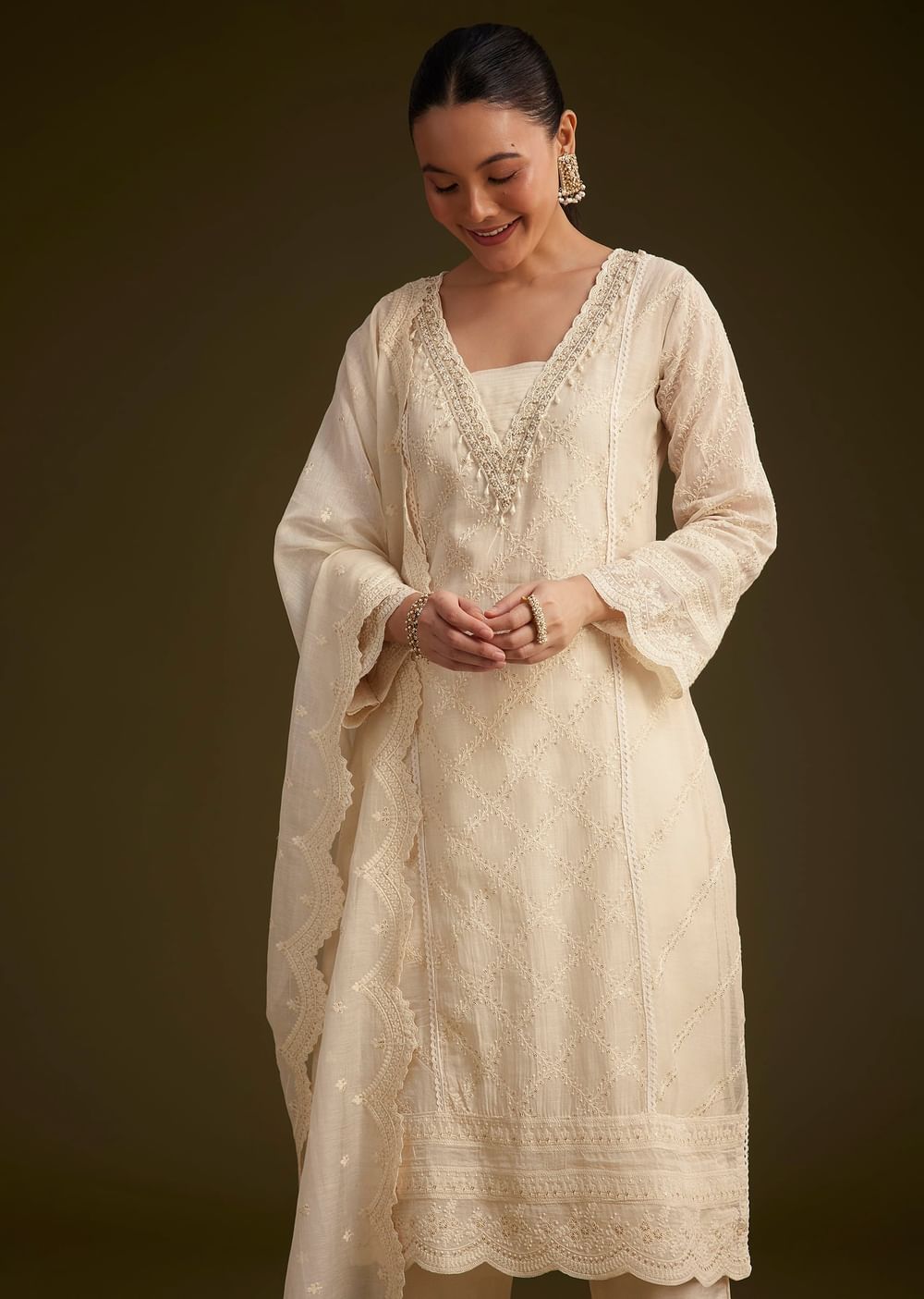 Off White Cotton Kurta Set With Scallop Dupatta