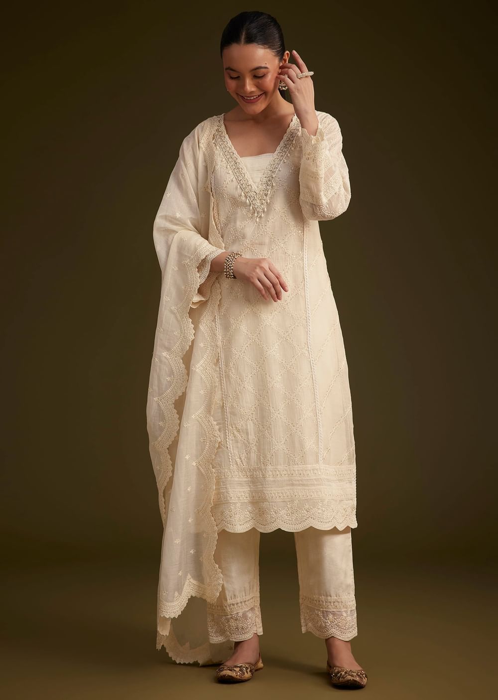 Off White Cotton Kurta Set With Scallop Dupatta