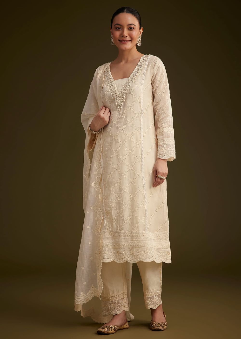 Off White Cotton Kurta Set With Scallop Dupatta