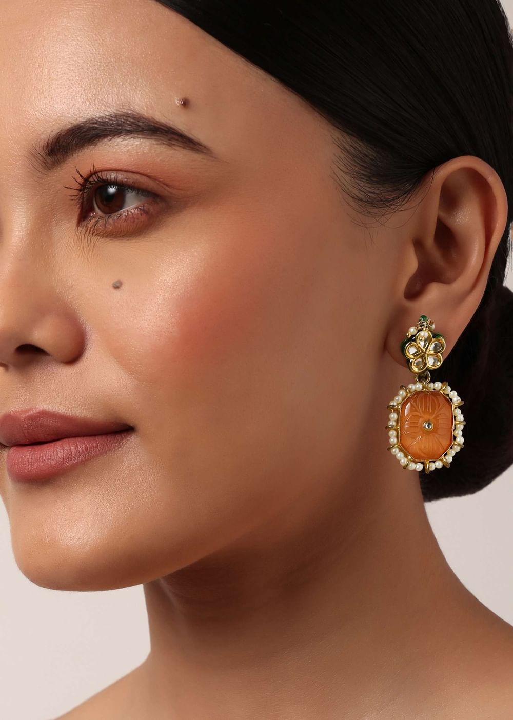 Orange Geometric Kundan Choker Set With Green Bead Drops