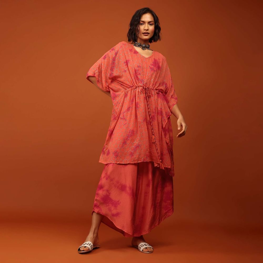 Fire Orange Tie Dye Kaftan Set In V Neckline With A Tie-Up Tassel Dori At The Front