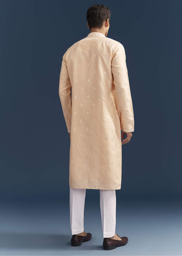 Peach Silk Textured Kurta Set For Men With Thread And Mirror Work