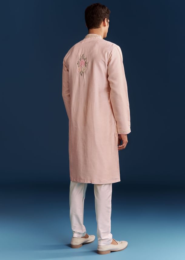 Peach Silk Kurta With Floral Resham Thread And Embroidery