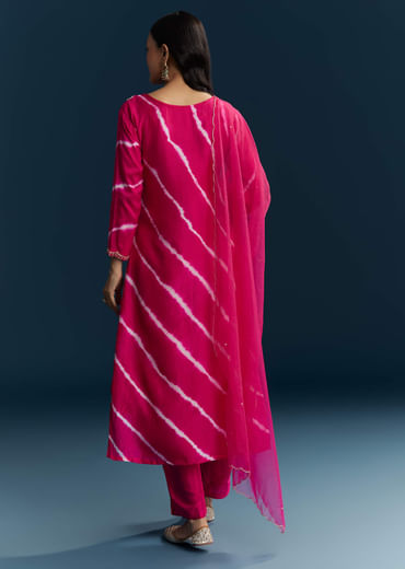 Pink Silk Kurta Set With Leheriya Print And Embroidery