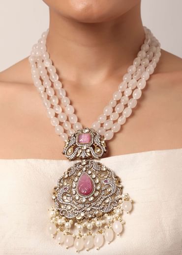 Pink Long Pendant Necklace Set With Mossanite Motif