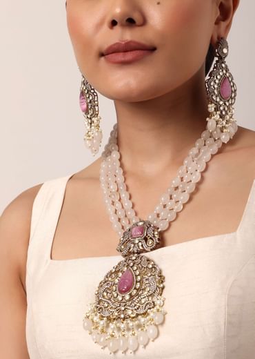 Pink Long Pendant Necklace Set With Mossanite Motif