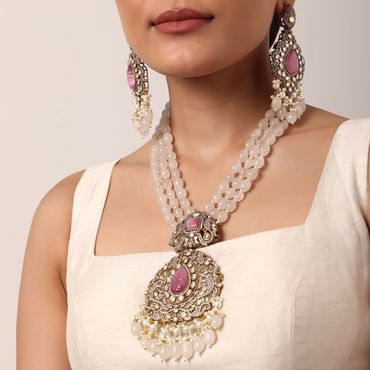 Pink Long Pendant Necklace Set With Mossanite Motif
