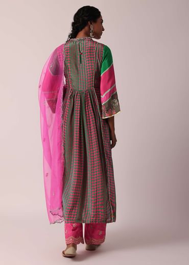 Pink Palazzo Set In Silk With Printed Kurta And Organza Dupatta