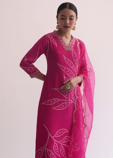 Pink Printed Kurti Pant Set With Zari Work