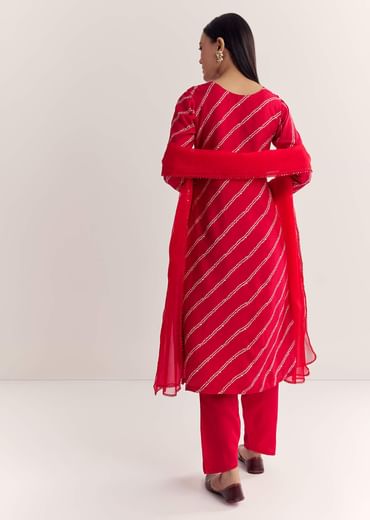 Red Dola Silk Printed Kurta Set With Embroidered Neckline