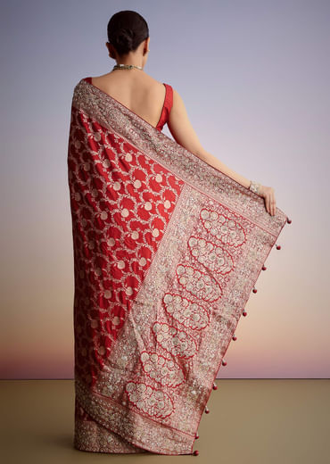 Red Dola Silk Saree With Floral Jaal Work