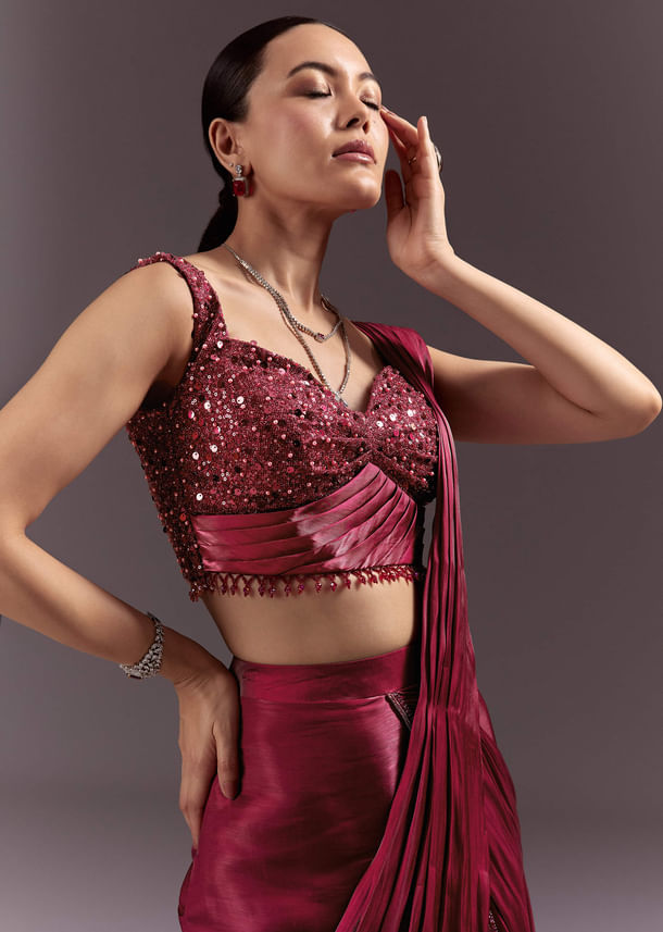 Red Pre Stitched Saree With Sleeveless V Neck Blouse Red Pre Stitched Saree With Sleeveless V Neck Blouse