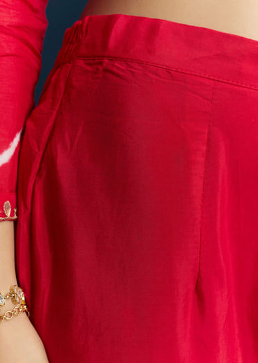 Red Silk Kurta Set With Leheriya Print And Cutdana Work