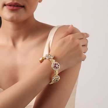 Red And Gold Rajwadi Style Kada Bangle With Kundan Stones