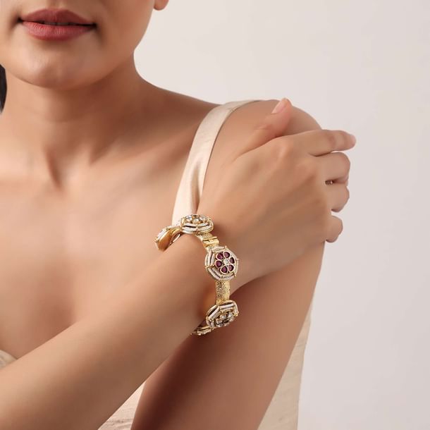 Red And Gold Rajwadi Style Kada Bangle With Kundan Stones Red And Gold Rajwadi Style Kada Bangle With Kundan Stones