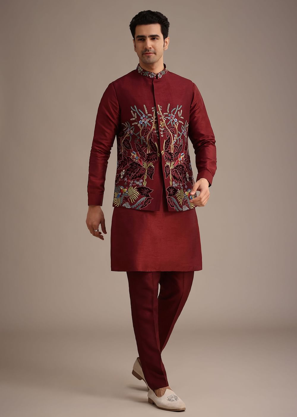 Red Jacket And Kurta Set In Silk With Resham Work