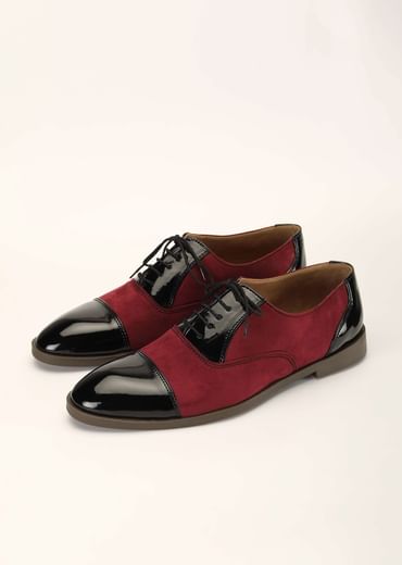 Red Oxfords In Suede With Black Rexine Leather Detailing