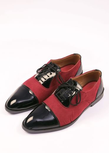Red Oxfords In Suede With Black Rexine Leather Detailing