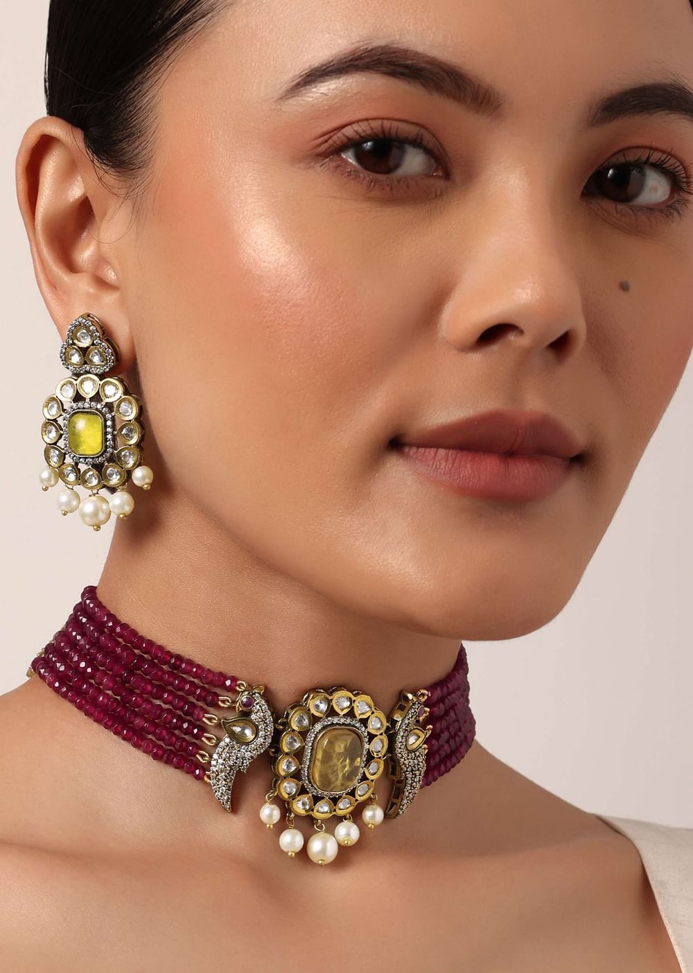 Red Pendant Beaded Choker Set With Floral Motif