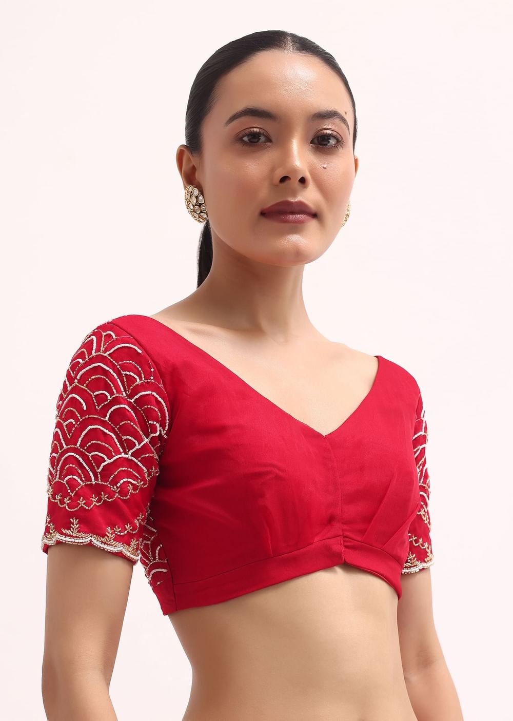 Red Scallop Border Organza Saree With Unstitched Blouse