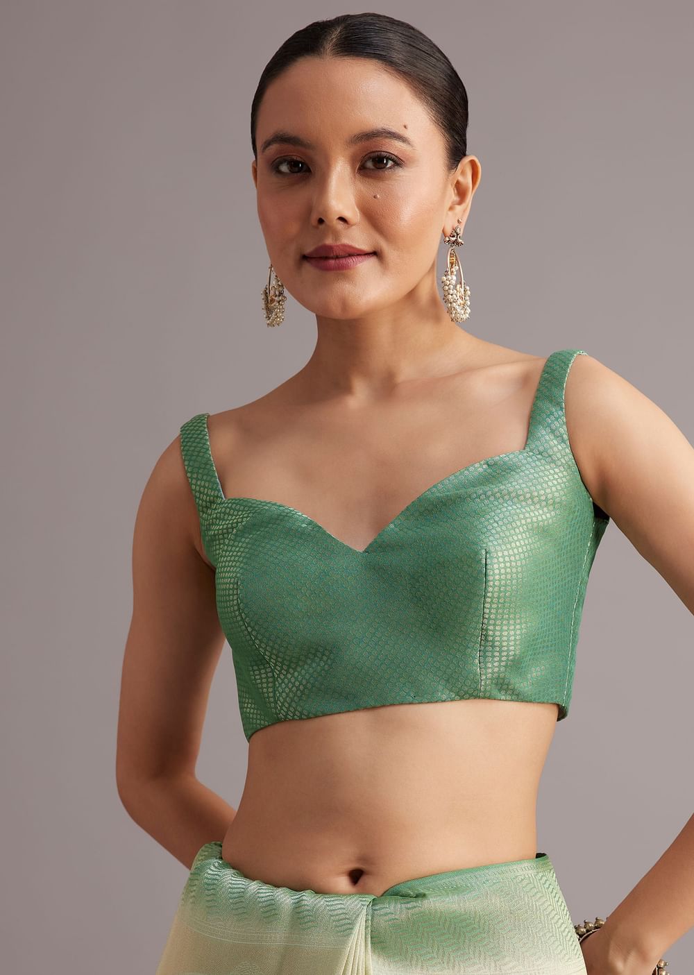 Sea Green Tissue Silk Floral Motif Saree With Contrast Pallu And Border