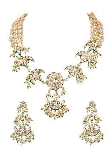 Gold Finish Green Kundan Necklace Set With Beads And Pearls