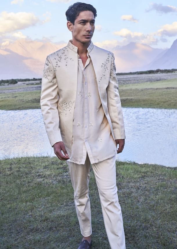 Oyester Embroidered Linen Jodhpuri Suit