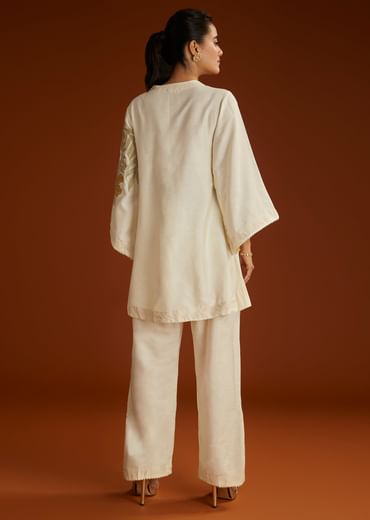 Ivory Floral Applique Work Kurta Pant Set With Gotta Lace