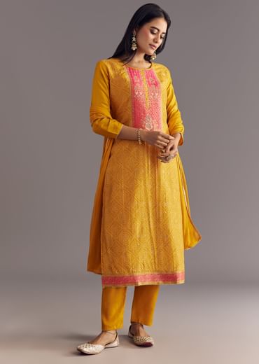 Yellow Bandhani Print Dola Silk Zardosi Kurta Set With Dupatta