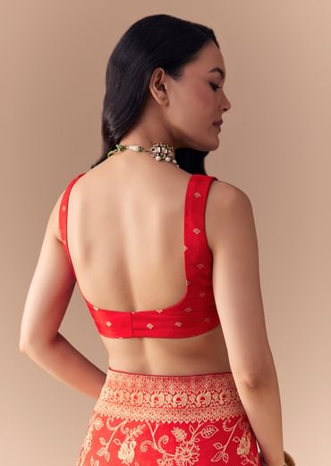 Red Dola Silk Zari Woven Saree with Unstitched Blouse