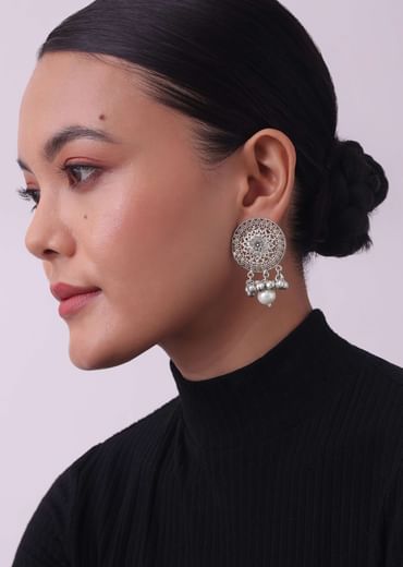Silver Finish Choker And Earring Set Infused With Kundan Work And Pearls
