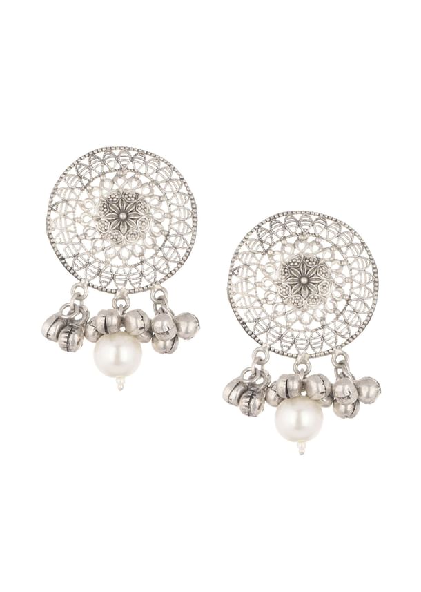 Silver Finish Choker And Earring Set Infused With Kundan Work And Pearls Silver Finish Choker And Earring Set Infused With Kundan Work And Pearls