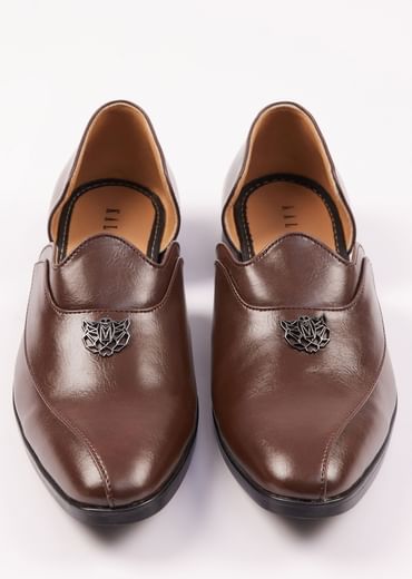 Tan Brown Glossy Juttis For Men