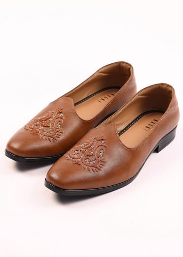 Tan Brown Jutti With Handwork