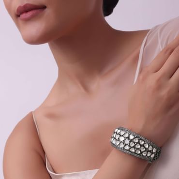 Two Tone Victorian Style Kada In Fusion Style