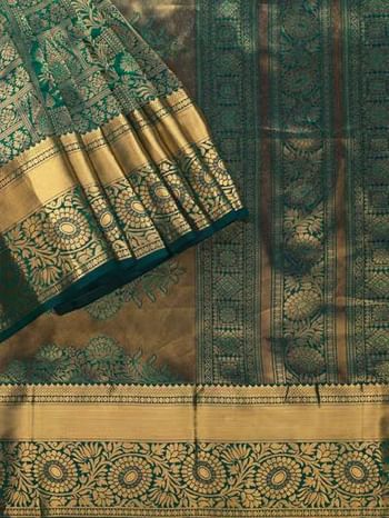 <p>Kanjivaram Saree</p>