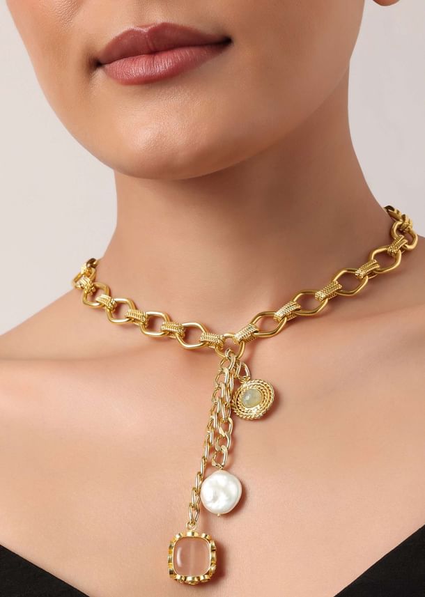 White And Gold Finish Pendant Short Necklace With Pearls White And Gold Finish Pendant Short Necklace With Pearls