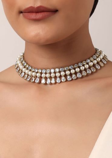 White Choker Set With Polki And Pearls