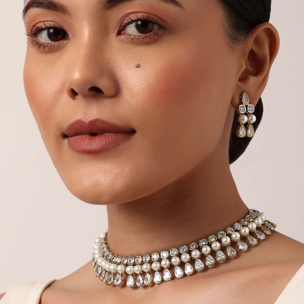 White Choker Set With Polki And Pearls
