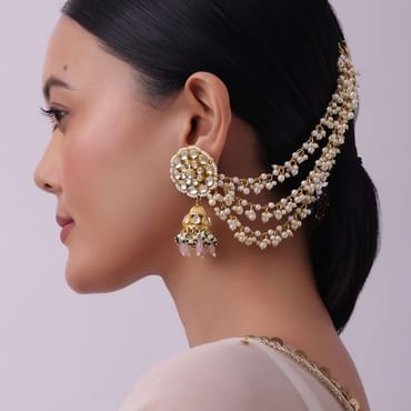 White Kundan Ear Chain With Pearl Drops In Mix Metal
