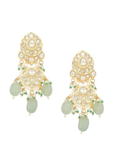 White Kundan Pendant Choker Set With Pearls