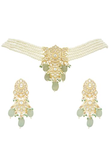 White Kundan Pendant Choker Set With Pearls