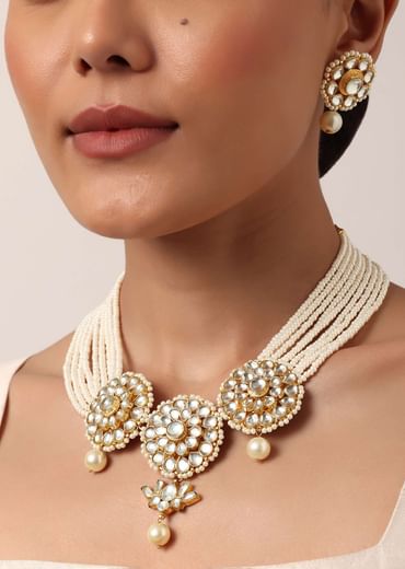 White Necklace Set With Floral Motif Pendants