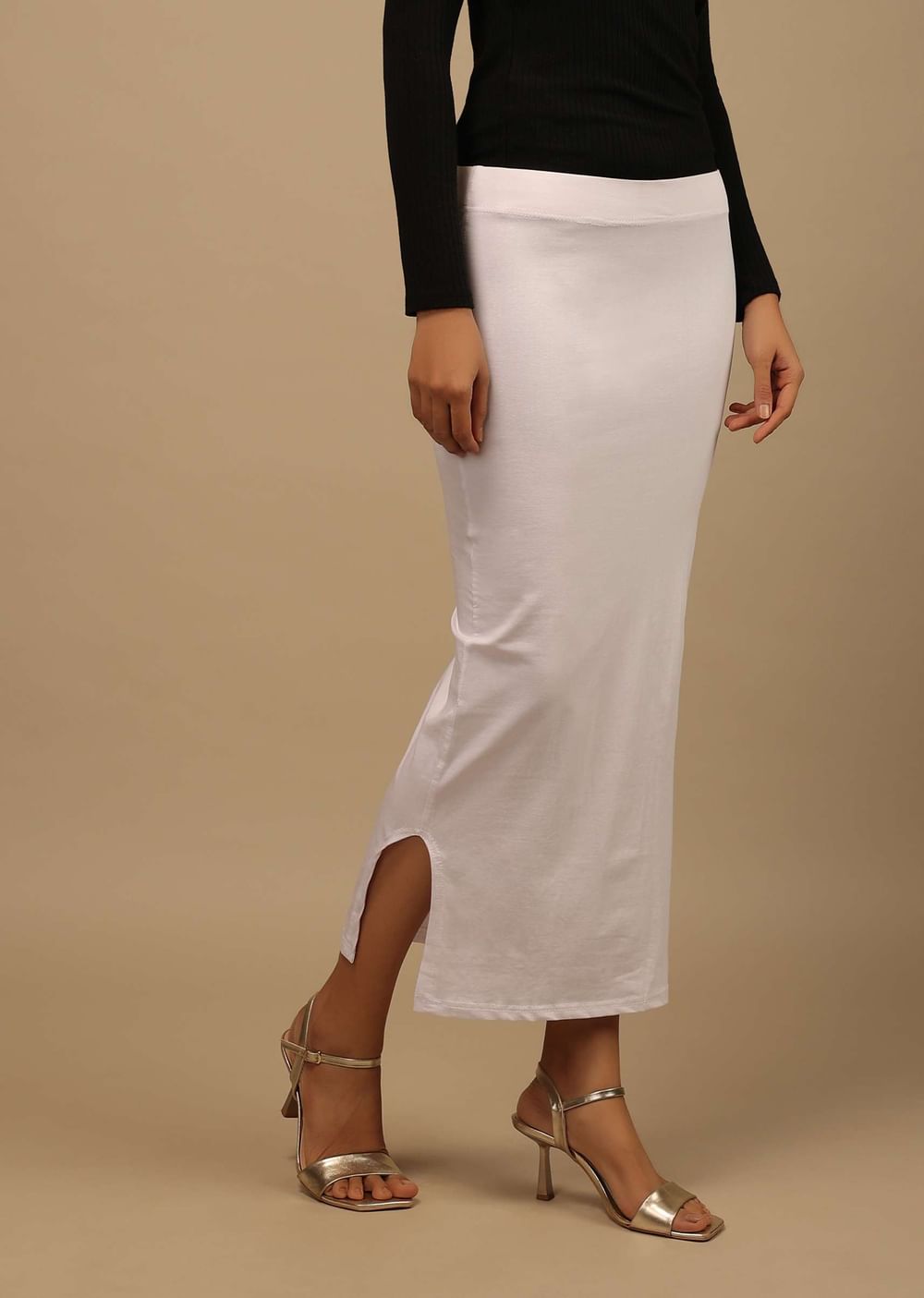 White Shapewear Saree Petticoat In Cotton Lycra With Elastic Waistband And Slit